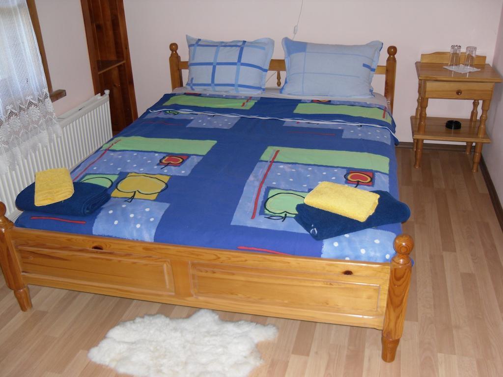 Veselata Guest House Dolna Banya Room photo